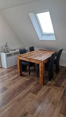 Attraktive 2,5 Zi-Wohnung mit großer Dachterrasse & Komplettausstattung -einziehen & wohlfühlen