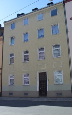 Zentrale helle 3 Zimmer Wohnung mit Option zur Gartennutzung