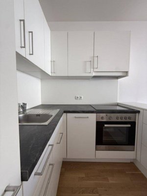 Lichtdurchflutete, moderne und sehr gut ausgestattete Eigentumswohnung: 2-Zi-Wohnung mit Balkon, Kellerabteil &amp; Tiefgarage in Graz 8054 – neuwertig in top gepflegter Anlage mit hoher Wohnqualität