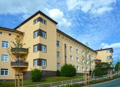 Sanierte 4-Raum-Wohnung mit Badewanne und Balkon in Gera-Ost