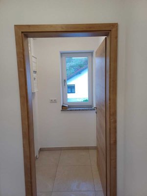 Neubau: 2-Raum Dachgeschoss Wohnung mit EBK und gr. Balkon mit Top-Ausblick!