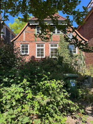 .....EINFAMILIENHAUS IM ZENTRUM VON LÜTJENBURG...=110 QM WOHNFLÄCHE==618 QM GRUNDSTÜCK