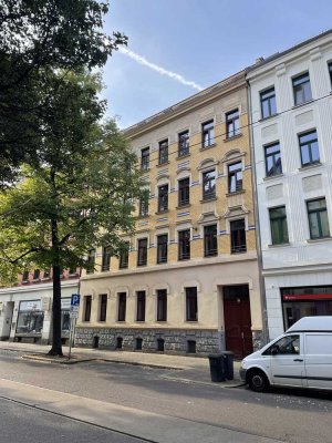 Helle 2-Zimmer-Wohnung mit Balkon und Einbauküche, WG geeignet in Leipzig Stötteritz