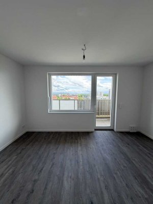 Moderne Wohnung mit Ausblick: Einbauküche und Balkon