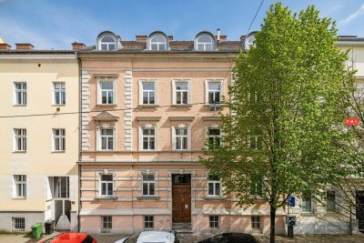 Schöne Altbau Dachgeschosswohnung mit Airbnb Potenzial