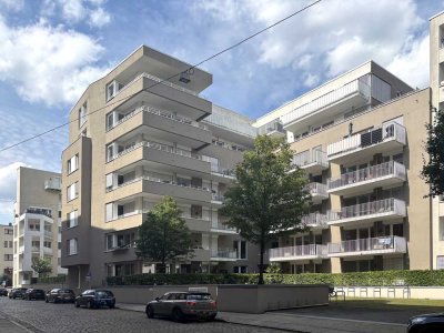 Moderne 2-Zimmer-Wohnung mit Balkon und EBK im Stephaniviertel