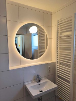 Ideal für Wohngemeinschaft:  NEUBAU 3 Zi-Whg, luxuriös möbliert, Neufahrn (S1) / Garching