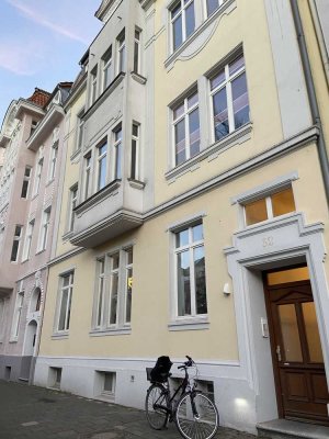 Altbaujuwel im Kreuzviertel – Eleganz, Charakter und zeitlose Schönheit