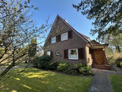 Rotklinker-Villa mit 6,5 Zimmern in Hamburg-Volksdorf