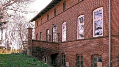 altes Gutshaus am Hafen  ( ohne angrenzende Scheune )