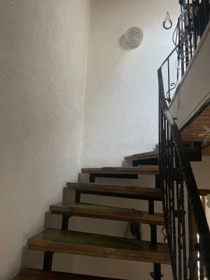 Erstbezug nach Sanierung: Attraktive 4-Raum-Dachgeschosswohnung in Biebelried