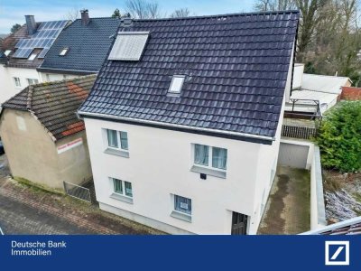 Modernisiertes und energieeffizientes Einfamilienhaus mit Anl.-Wohnung u. traumhafter Dachterrasse!