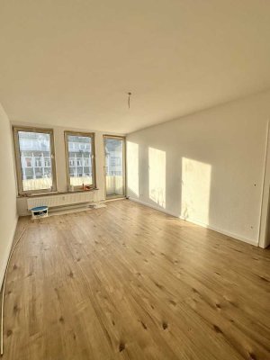 Top-sanierte 2-Zimmer-Wohnung im Herzen von Mönchengladbach