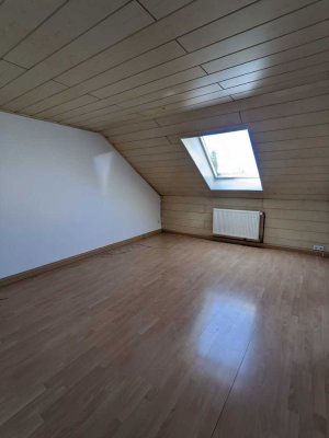 450 € - 65 m² - 2.0 Zi.