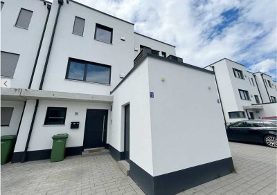 Platz für die ganze Familie gesucht?
Attraktives, modernes Reihenhaus in Essenbach zu vermieten!