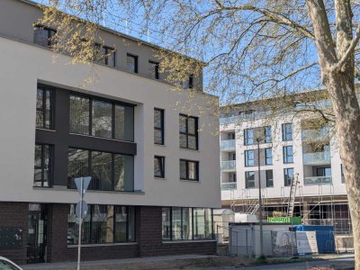 Zentral, familienfreundlich und modern: 4-Zi.-Wohnung mit 2 Bädern und Balkon in Leichlingen