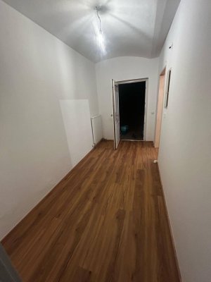 Erdgeschoss-Wohnung mit Garten und 2 Parkplätzen