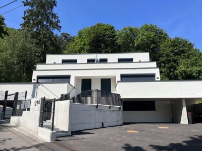 Neuwertige Doppelhaushälfte in Klosterneuburg: 5 Zimmer, 2 Terrassen, Stellplätzen &amp; viel Komfort!