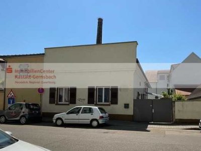 Viel Platz für Wohnen, Hobby und Handwerk – Einfamilienhaus mit Werkstatt mitten in Rastatt
