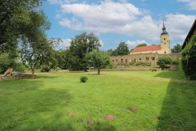 Historische Gelegenheit mit vielfältigen Möglichkeiten: Rittergut mit Schlossgarten und Wohnhaus