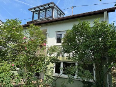 Mehrfamilienhaus am Stadtrand -
renovieren und profitieren!
