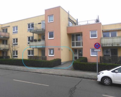 Seniorengerechte 2-Zimmer-EG-Wohnung, neu renoviert, Terrasse, Einbauküche