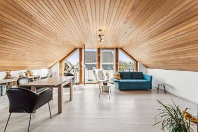 Lichtdurchflutete Dachgeschosswohnung mit sonnigem Balkon & Stellplatz