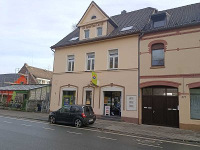 Altbauflair mit Charme und Einbauküche in Huckingen