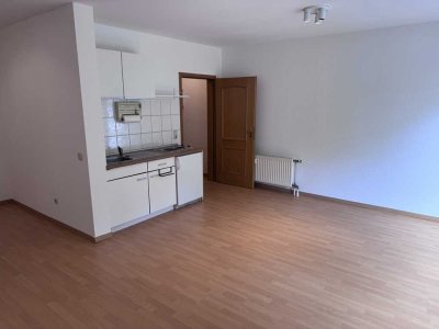 Wohnen mit Charakter: Kompaktes Apartment in Jena-Cospeda