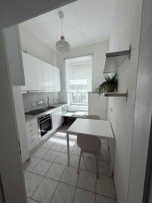Möblierte 2-Zimmer-Altbauwohnung in Frankfurt-Sachsenhausen