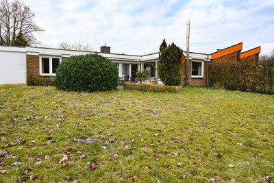 Charmanter und familiengerechter Reihenendbungalow, 3,5 Zimmer,  in guter Lage von Kölln-Reisiek