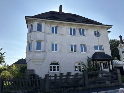 Schöne Villa im Sanierungsgebiet - Nutzfl. ca. 470 m² - Grst. ca. 1.050 m² - sanierungsbedürftig - D