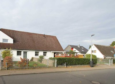 Reihenmittelhaus von 1933 - 2012 komplett saniert, in ruhiger Lage von Ammersbek/Siedlung Daheim