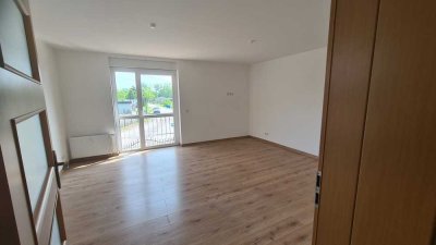 Direkt am "Salbker See"- mit Garten und Stellplatz