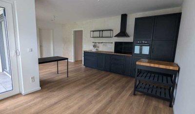 Erstbezug - Gehobene 1,5-Zimmer-Neubauwohnung mit EBK und Terrasse in Hamburg Eidelstedt