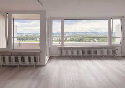 Sanierte 1,5-Zi-Whg im 18. Stock, Balkon mit Panoramablick, Einbauküche, Stuttgart-Asemwald