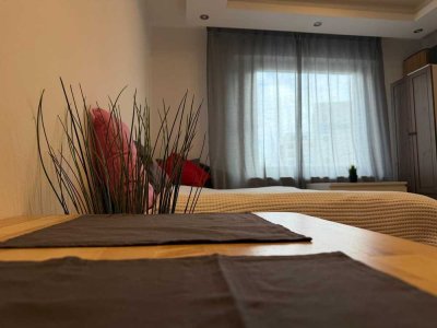 Modernes, voll möbliertes Apartment in TOP-Lage neben Köln-Deutz