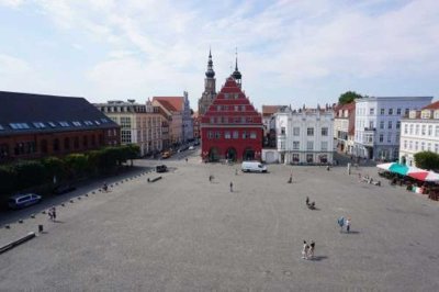 Gemütliche 2-Zimmer-Maisonettewohnung mit Einbauküche am Marktplatz in Greifswald