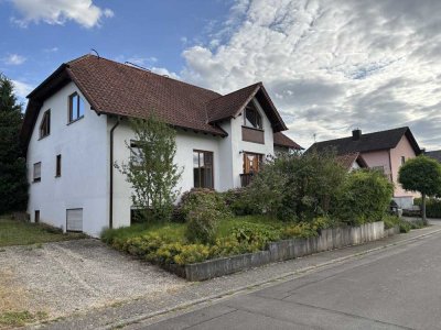 Großzügige 6-Zimmer Dachgeschosswohnung mit 2 Balkonen in Oberotterbach zu vermieten