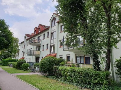 Schicke und moderne 1-Zimmer-Terrassenwohnung mit Balkon und Einbauküche in zentraler Lage in Erding