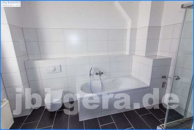 4 Raum Wohnung, 114 qm traumhaft große Wohnung, herrlicher Weitblick, Zentrum von Gera zu vermieten