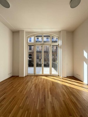 Zentrale 2-Raum-Wohnung mit EInbauküche und großem Balkon