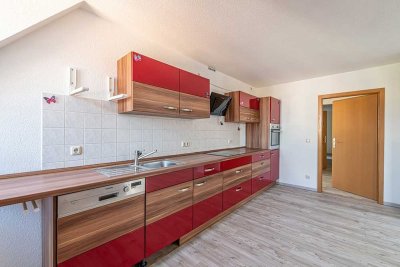 Das ganze Dach für Sie allein im schicken Altbau in zentraler Lage.