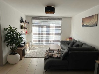 Moderne, helle Wohnung mit zwei Zimmern und Balkon in Eching