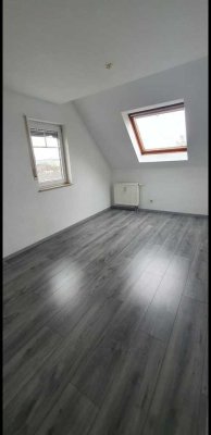 950 € - 83 m² - 3.0 Zi.