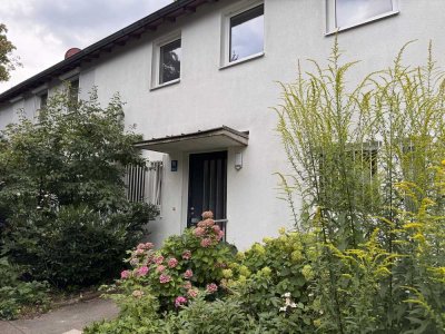 Charmantes Reihenmittelhaus im Herzogpark - Sonnig, ruhig, familienfreundlich