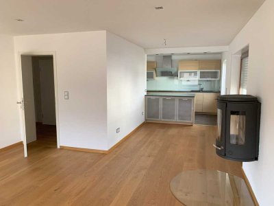3 Zi. Wohnung + Gästezimmer mit Bad in Kleinostheim