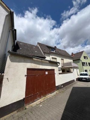 Sanierungsbedürftiges Einfamilienhaus – ideal für "Selbermacher"