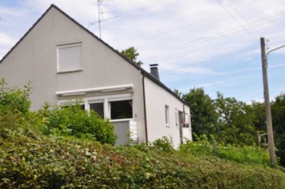 Helle 1,5 Zi.-Dachgeschoss Wohnung mit Garage in guter Lage Wuppertals