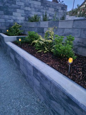Eine Doppelhaushälfte mit gehobener Innenausstattung mit Terrasse und Garten  in Steimel